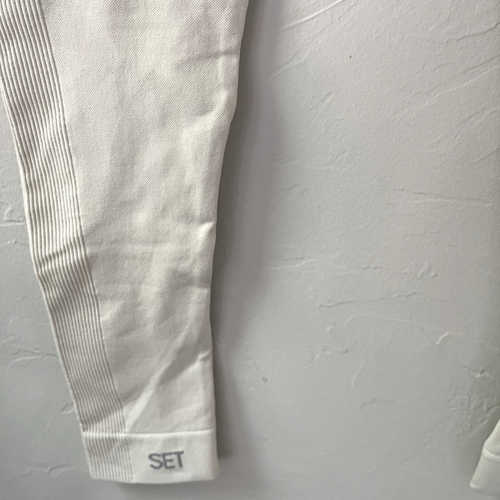 NEW SET ACTIVE SCULPTFLEX LEGGINGS IN OAT MILK S - Picture 5 of 6